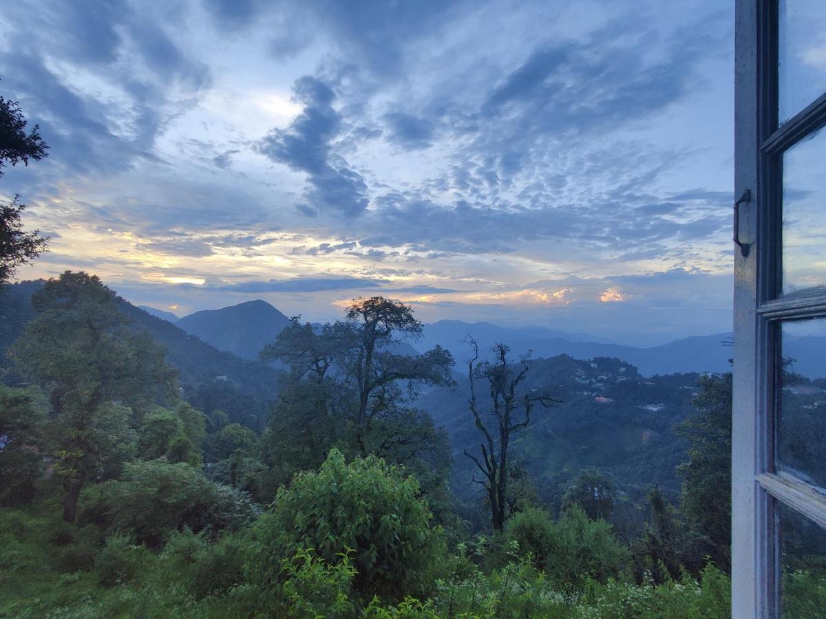 Chateau De Tatli - Hilltop - Dehradun Bagian luar foto